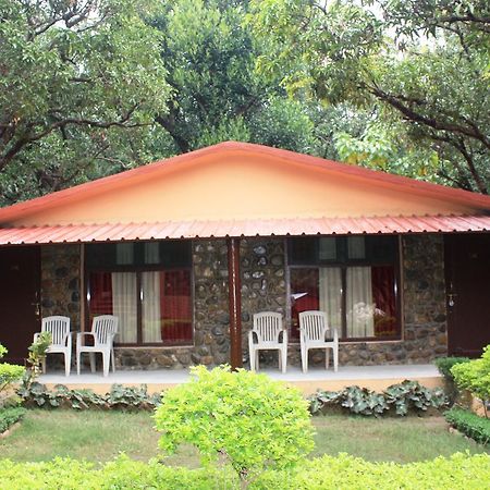 Krishna Wilderness Retreat Hotel Рамнагар Екстериор снимка