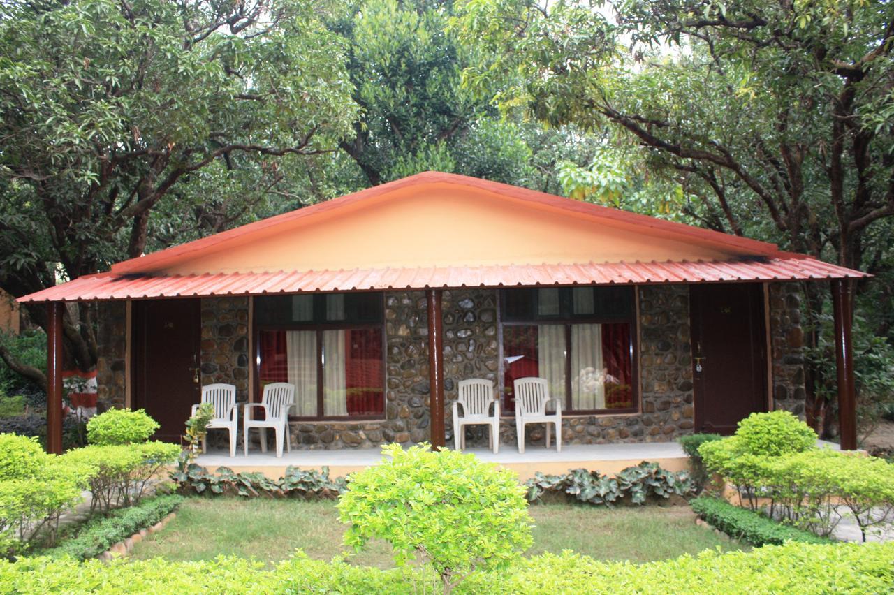 Krishna Wilderness Retreat Hotel Рамнагар Екстериор снимка